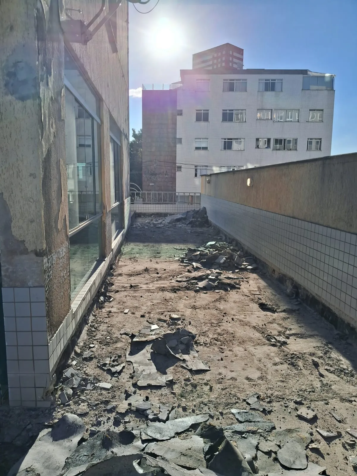 Área externa em reforma